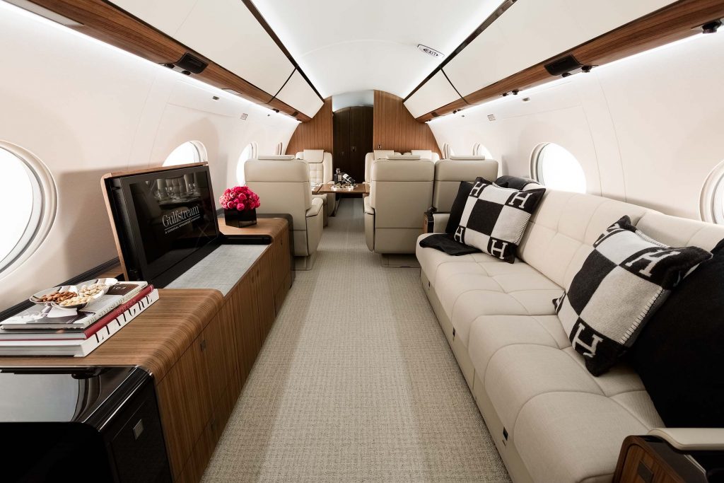 10 Celebrities with Awesome Private Jets