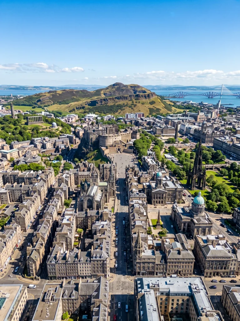 Southampton to Edinburgh Private Jet Flights